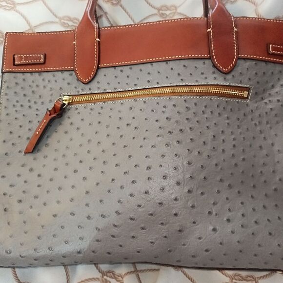 Dooney and Bourke tote excellent condition - Picture 6 of 12